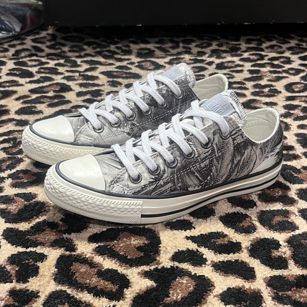 Converse Women's Chuck Taylor All Star low Satin floral